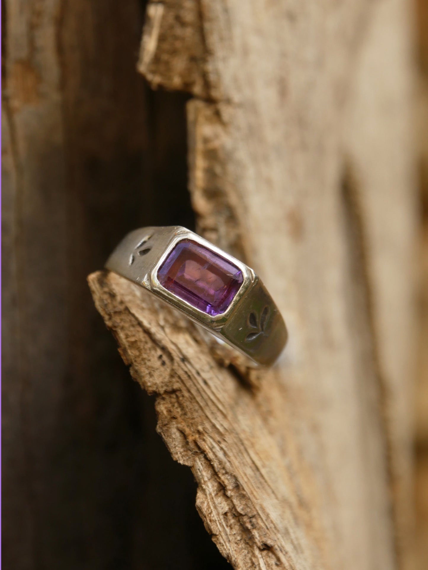 Anne ring with Amethyst stone