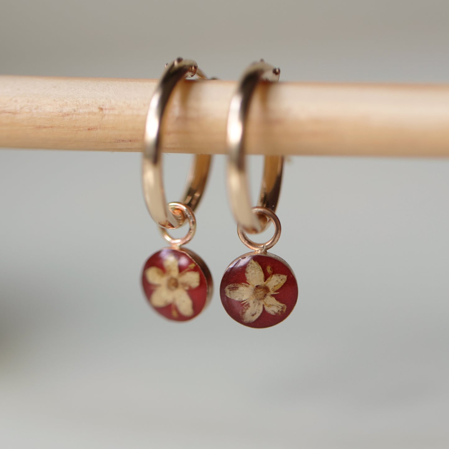 עגילי סאן פרחי סמבוק שחור