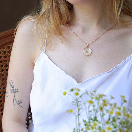 Round Necklace with Queen Anne's lace flowers