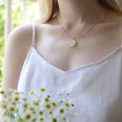 Round Necklace with Spiraea Flower