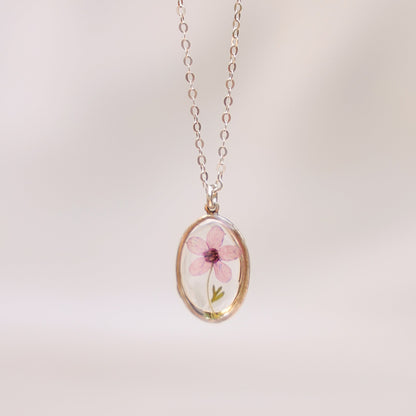 Oval necklace with pink Scarlet Pimpernel