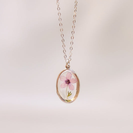 Oval necklace with pink Scarlet Pimpernel