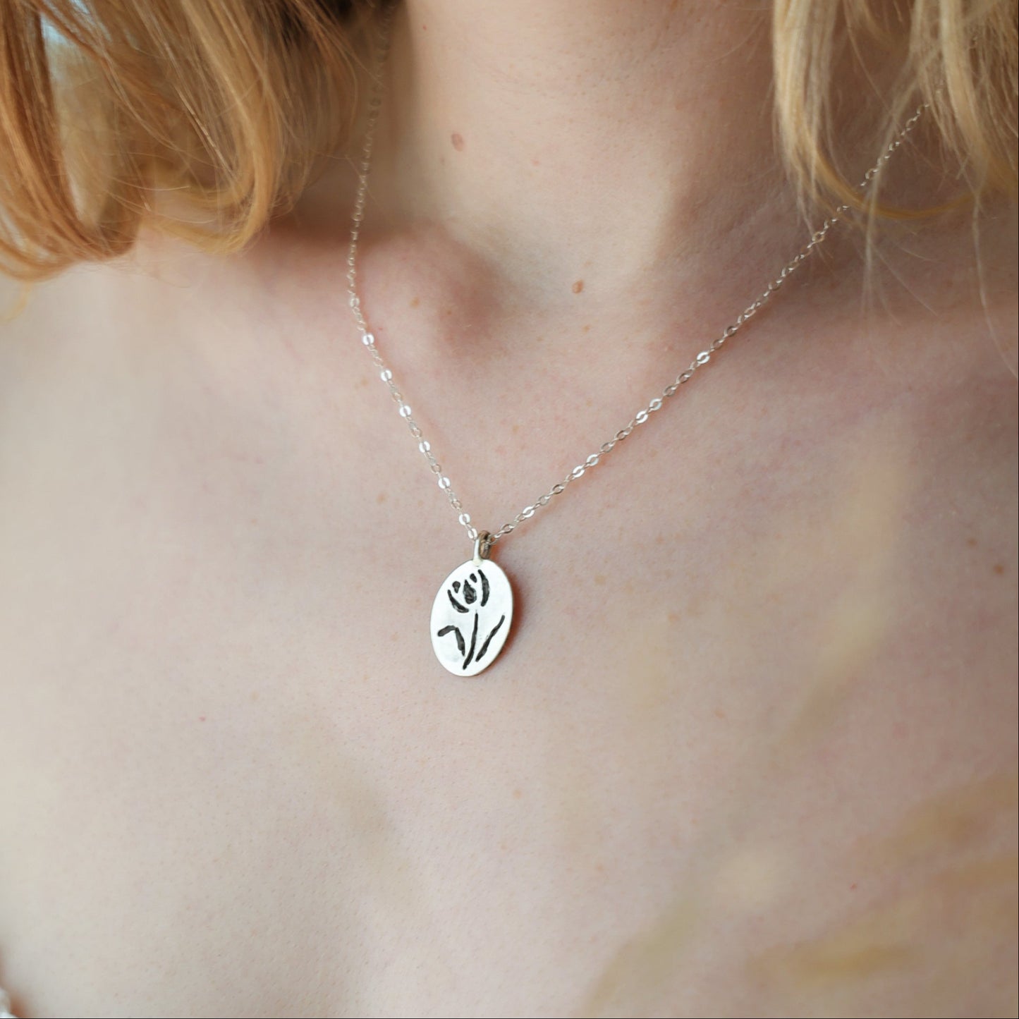 Tulip flower pendant