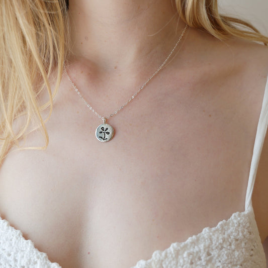 Alyssum flower pendant