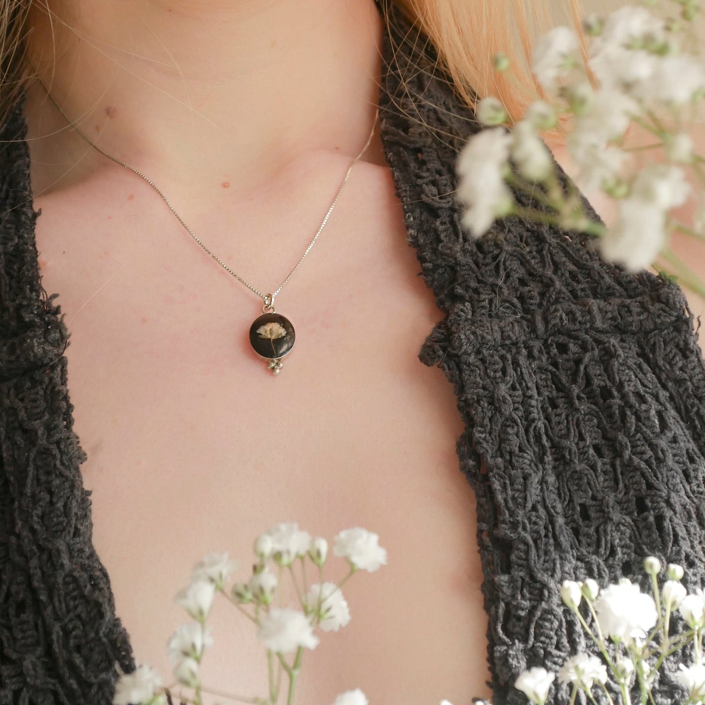 Cosa necklace with Gypsophila flower