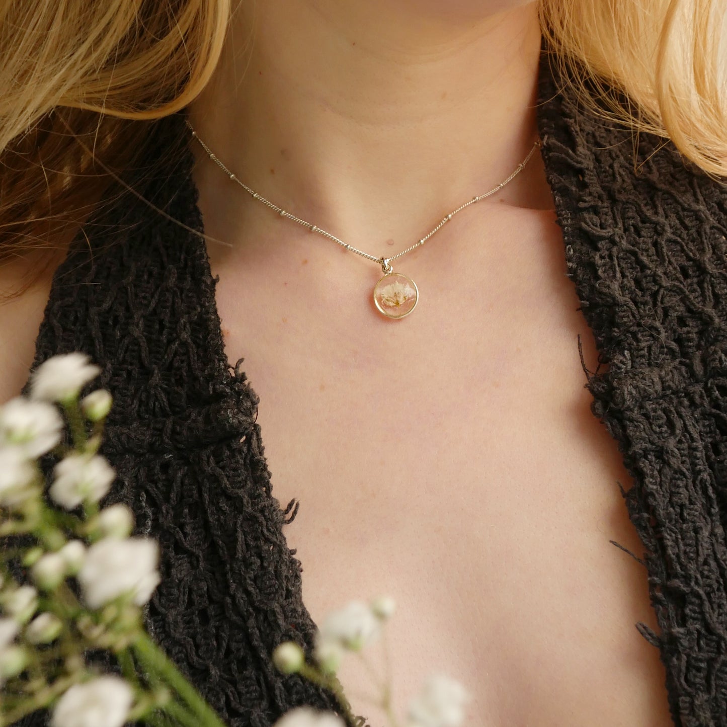 Small round necklace with Gypsophila flower