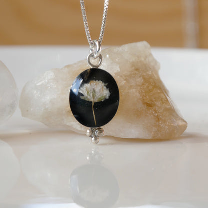 Cosa necklace with Gypsophila flower
