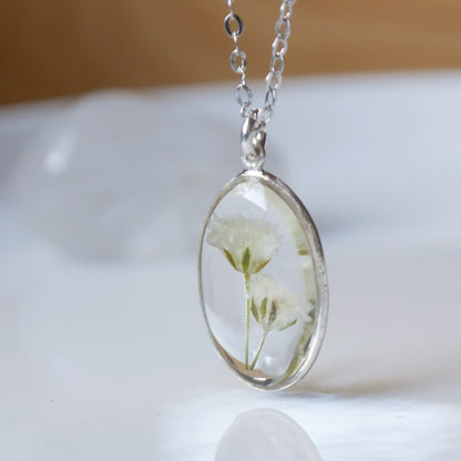 Oval necklace with Gypsophila flowers
