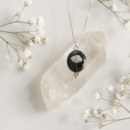 Cosa necklace with Gypsophila flower