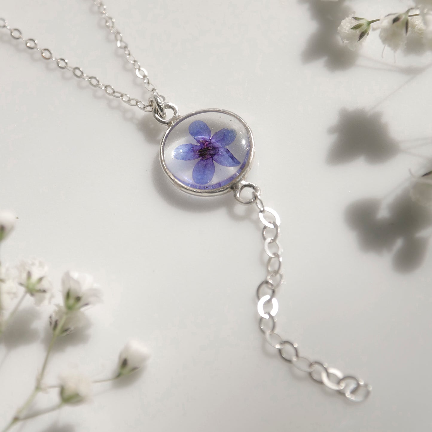 Don necklace with Anchusa Flowers