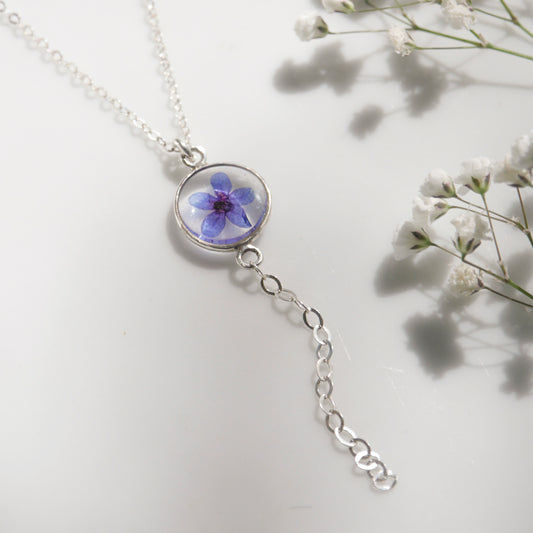 Don necklace with Anchusa Flowers