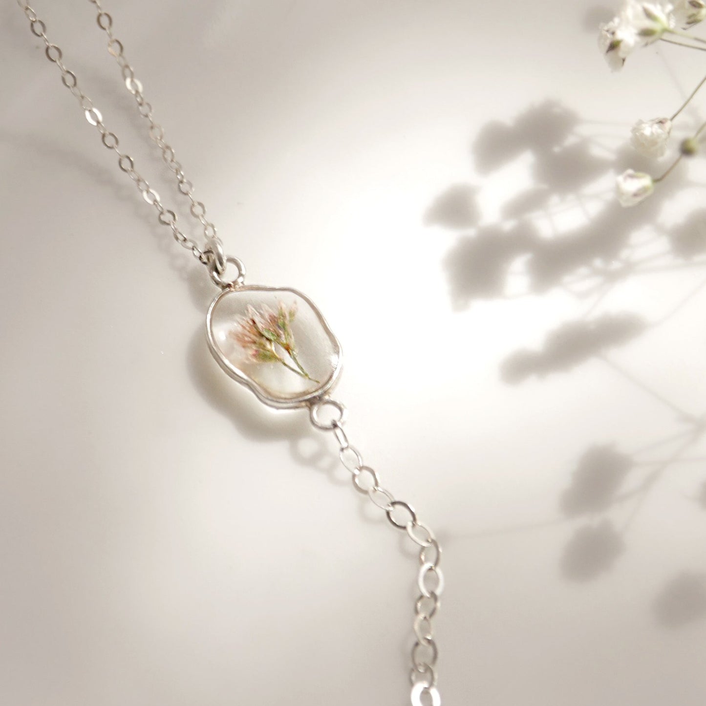 Don necklace with Limonium Flowers