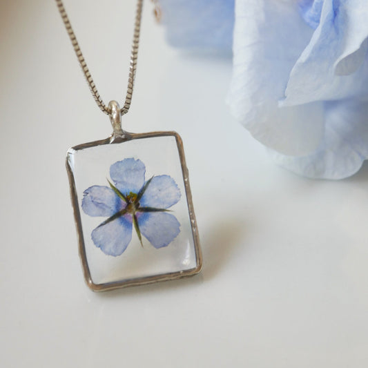 Rectangle necklace with Scarlet Pimpernel flower