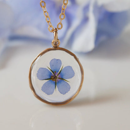 Round necklace with Scarlet Pimpernel