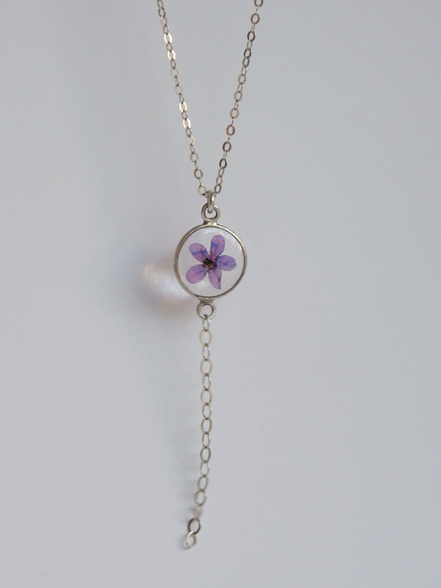 Don necklace with Anchusa Flowers
